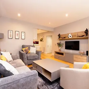 Apartment Joivy Splendid Flat Near Castle Edinburgh